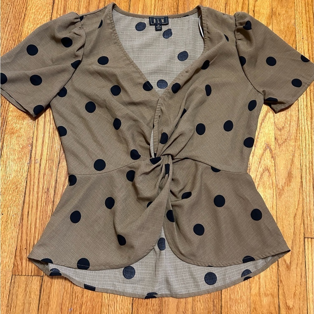 OLM Blouse Women's Medium Brown Black Polka Dot Vneck Short Sleeve Blouse